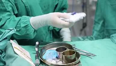 手术室整理器械台视频的预览图